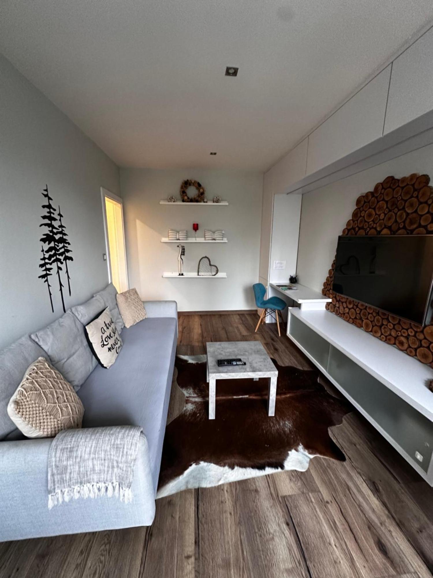 We Apartment - Close To The Center & City View, Self Check-In 24H Banská Bystrica Extérieur photo