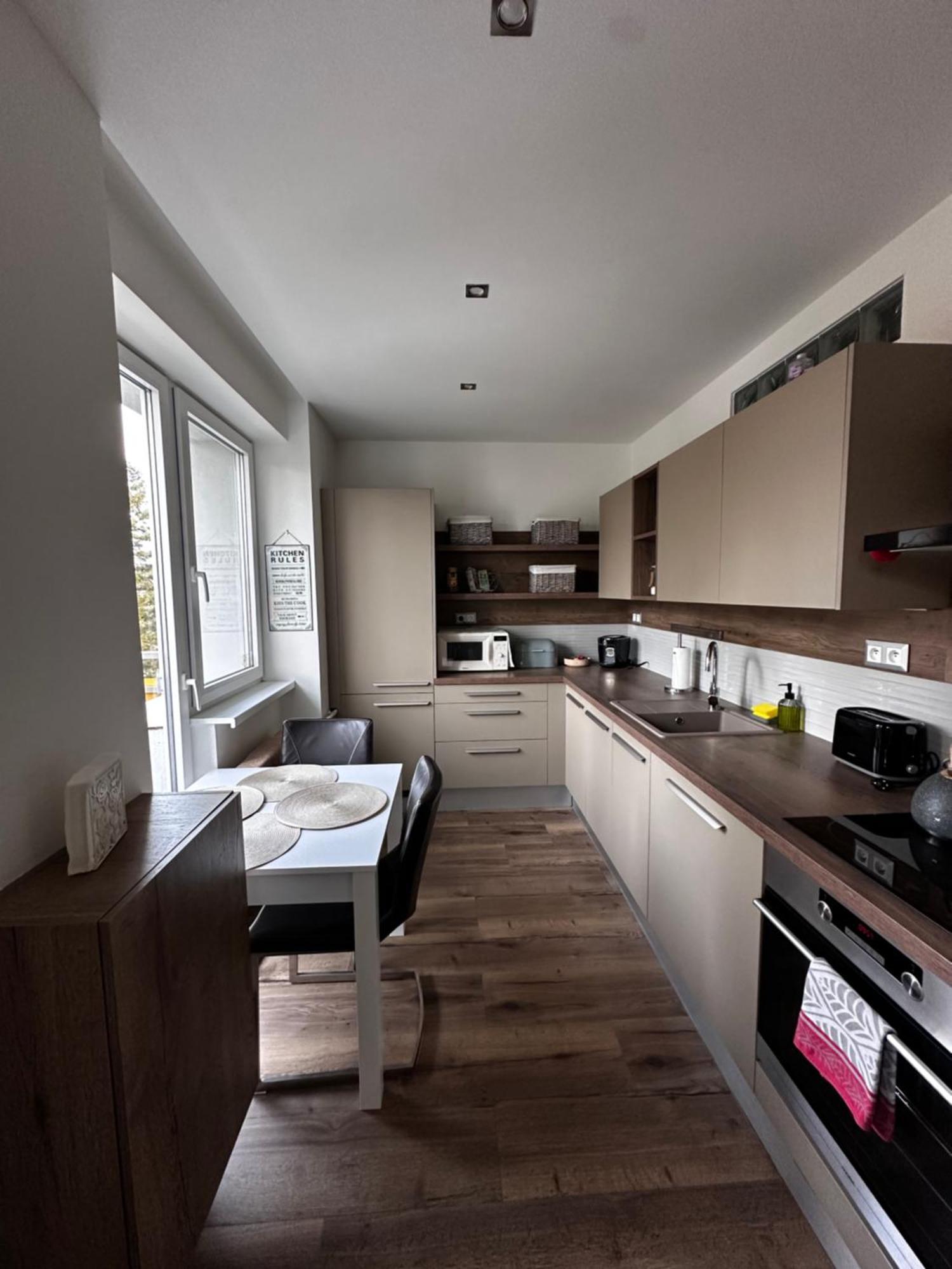 We Apartment - Close To The Center & City View, Self Check-In 24H Banská Bystrica Extérieur photo